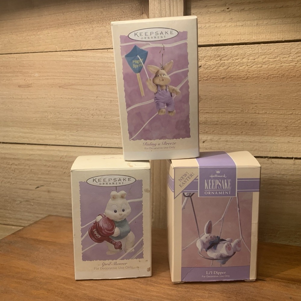 Lot Of 3 Vintage Hallmark Easter Bunny Collection Figurines Breeze Dipper Shower